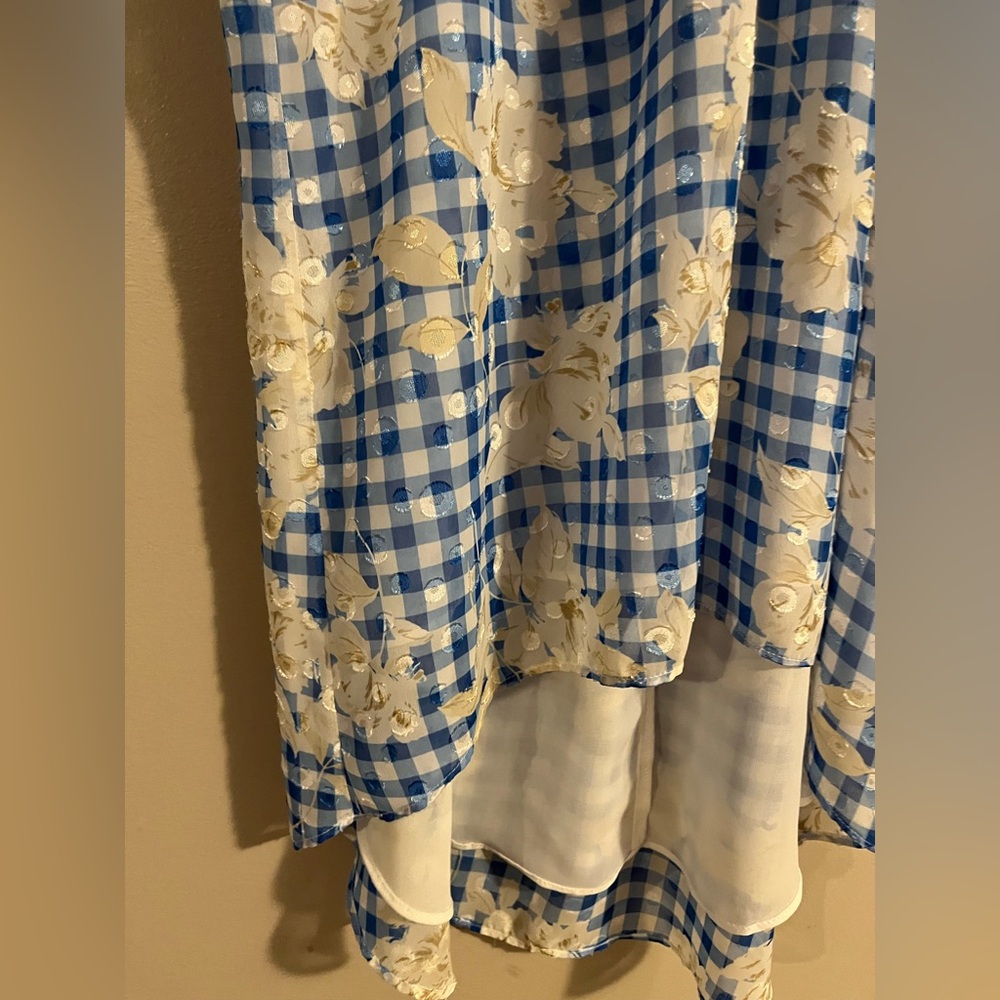 $6💙Bundled Cato Blue/White Gingham High Low Tank - Picture 4 of 7